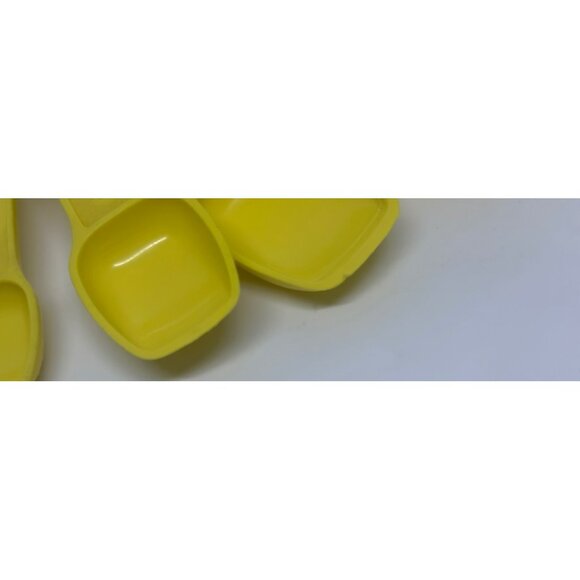 Vtg Tupperware Yellow Measuring Spoon Set of 7 Tsp TBSP Retro Kitchen READ - Picture 5 of 6